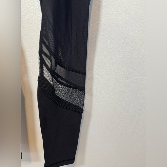 lululemon mesh leggings - Picture 5 of 10